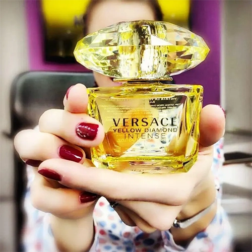 Versace Yellow Diamond Intense